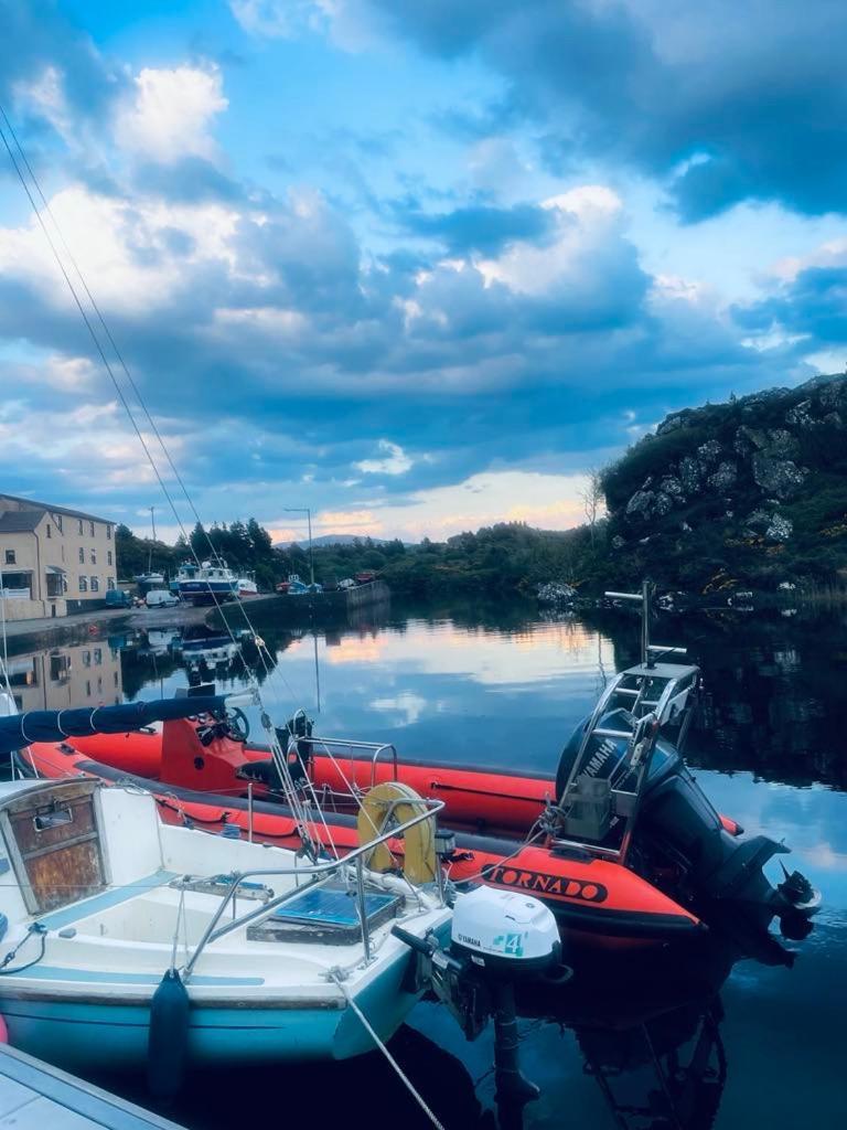 The Old Boathouse At Bunbeg Harbour Apartment Exterior photo